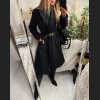 Elegancki płaszcz damski w kolorze czarnym w jodełkę